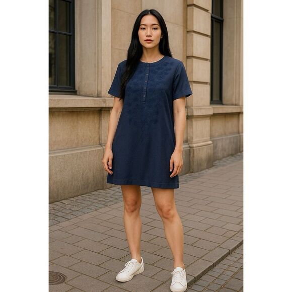 NWT Coldwater Creek Women’s Blue Embroidered Tunic Top XS  $128 Cupro Blend - Picture 1 of 10